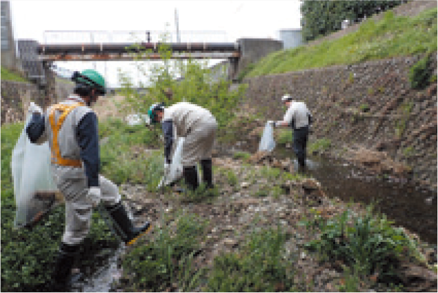 Cleanup work of the Ebara River, which flows through the plant grounds
