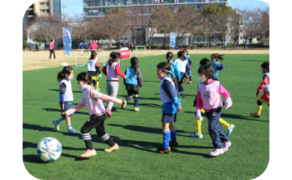 女子サッカー<br />（WEリーグへの協賛やサッカークリニックの開催など）