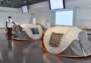 プライバシー確保のための避難者用テント