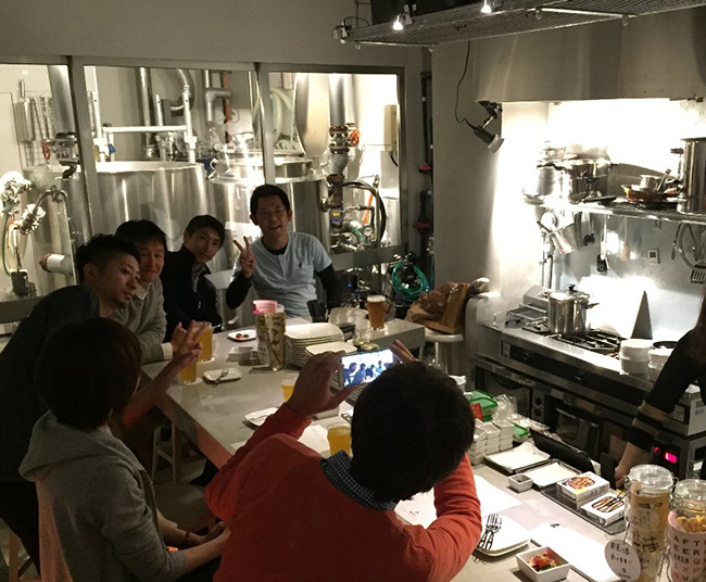行きたい人で飲み会したり